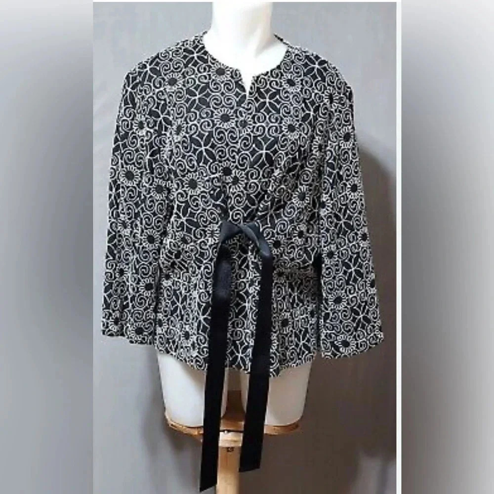 Bandolino Woman Jacket Black/White Embroidered Floral, 3/4 sleeve size 18W
